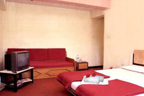 Rahi Plaza Hotell Mahābaleshwar Exteriör bild