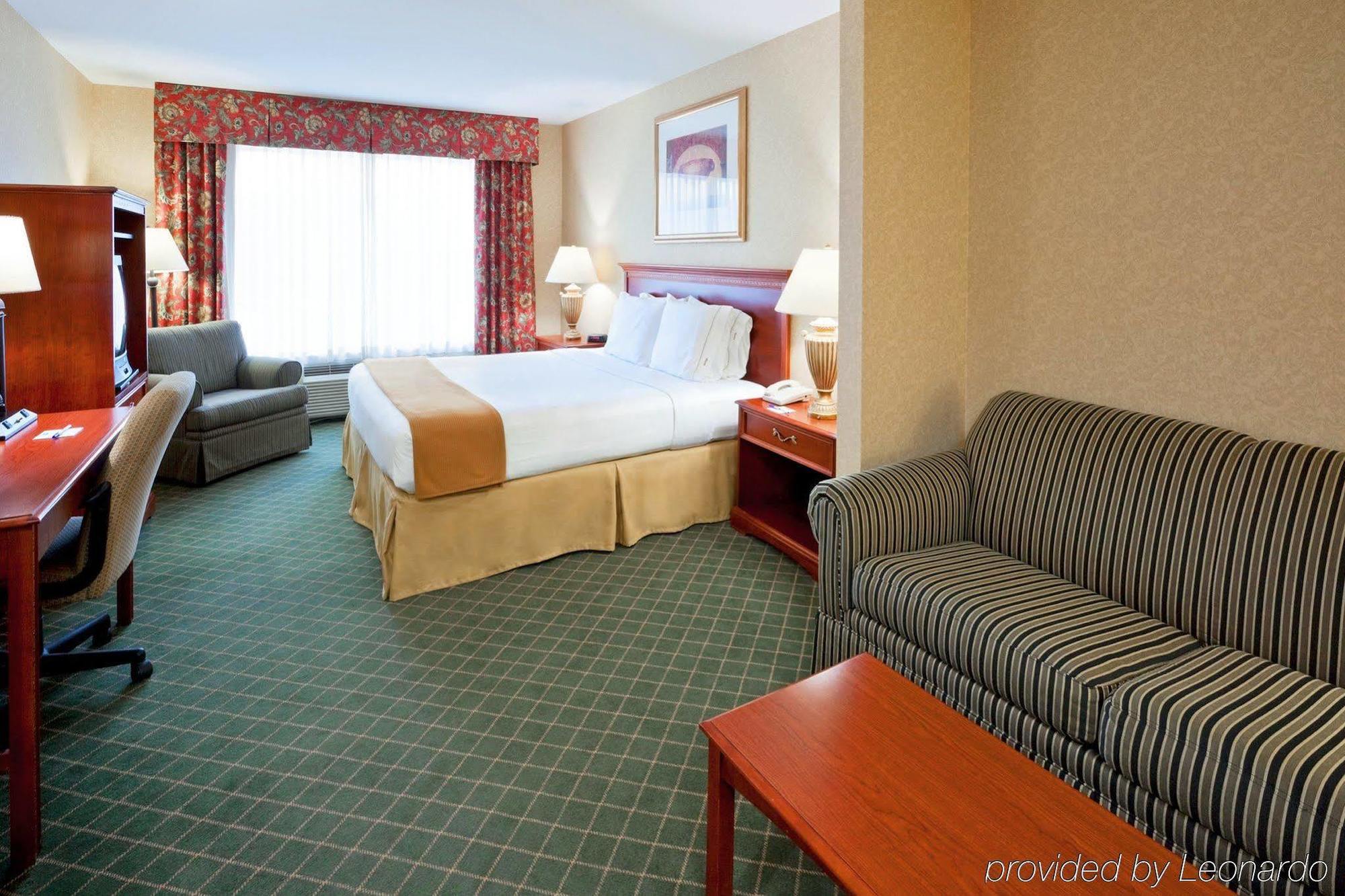 Holiday Inn Express Hotel & Suites Clifton Park, An Ihg Hotel Exteriör bild