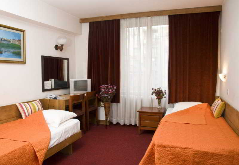 Hotel Royal Inn Belgrad Exteriör bild