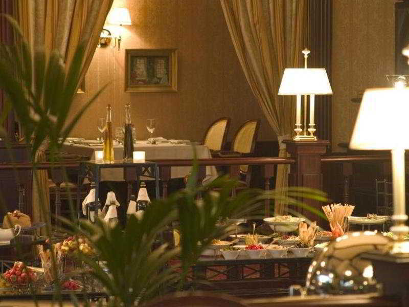 Moscow Marriott Grand Hotel Exteriör bild