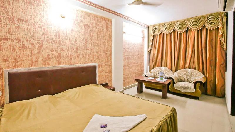 Hotel Mandakini Saket Regency Lucknow Exteriör bild