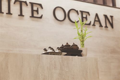 Ocean @ Livingstones Urban Boutique Resort Bangkok Exteriör bild