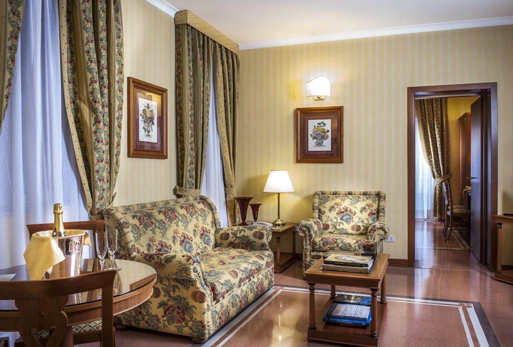 Residenza D'Aragona Hotell Palermo Exteriör bild