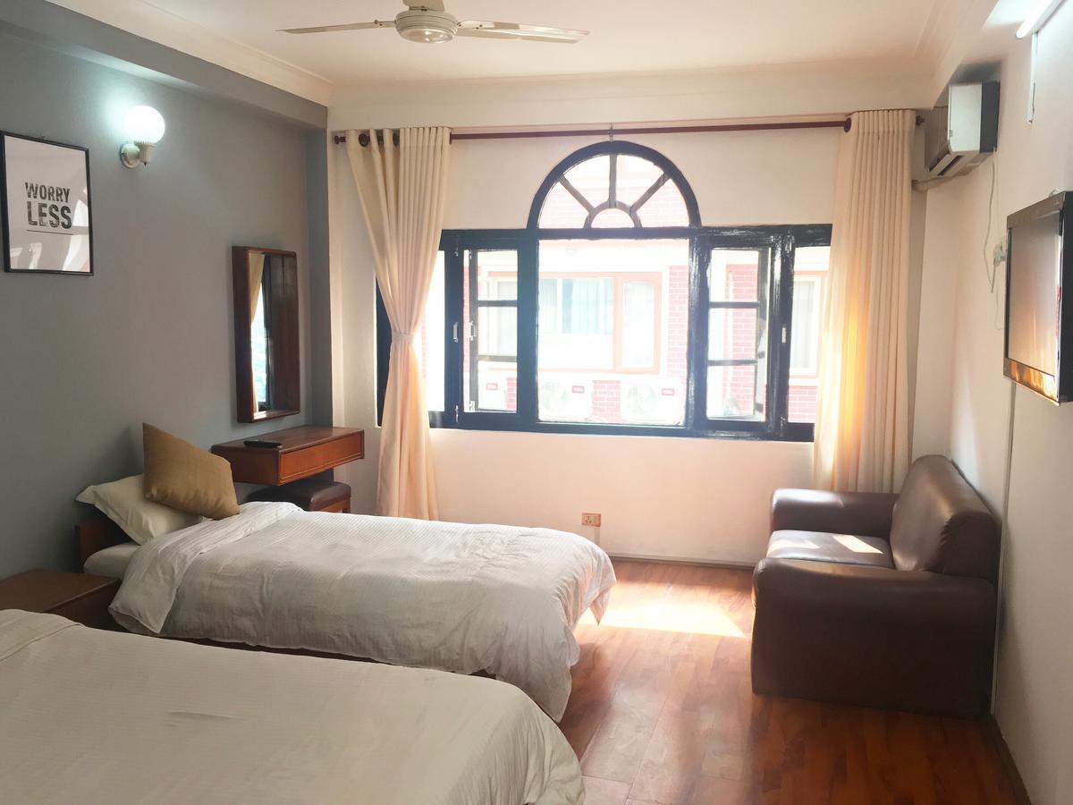 Hotel Holy Lodge Kathmandu Exteriör bild