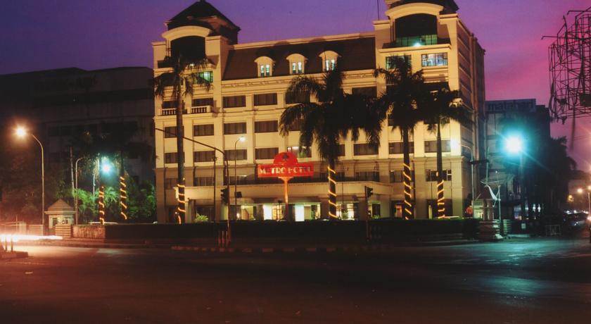 Metro Park View Hotel Kota Lama Semarang Exteriör bild