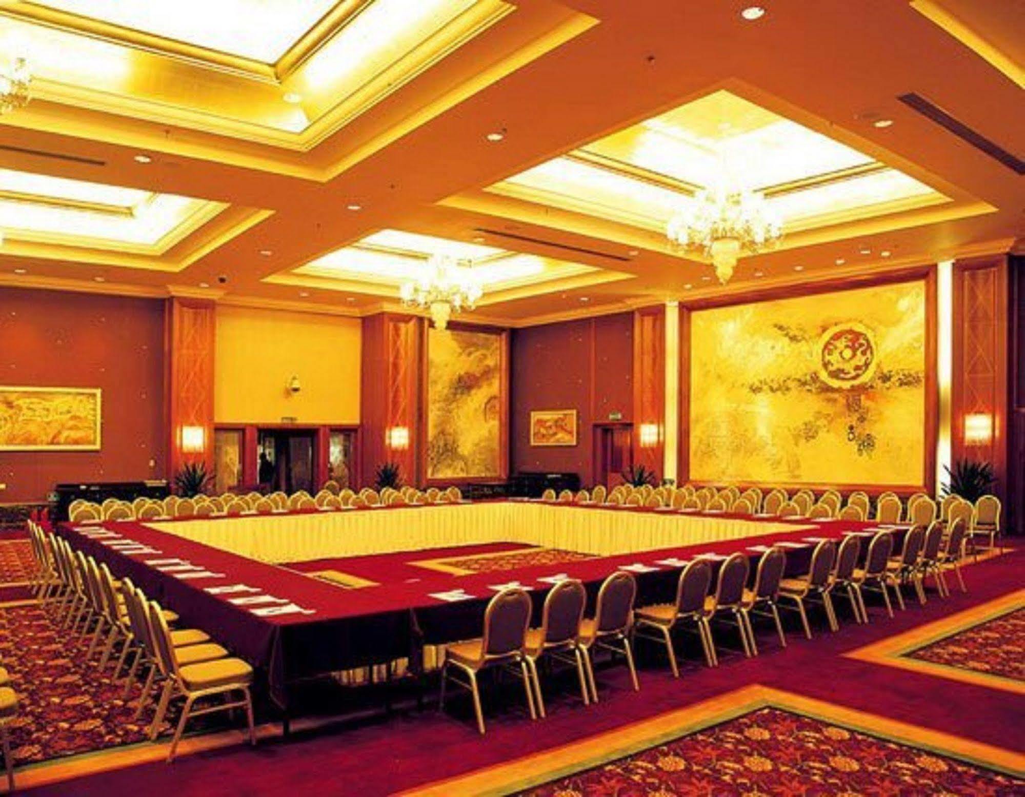 Beijing Continental Grand Hotel Exteriör bild