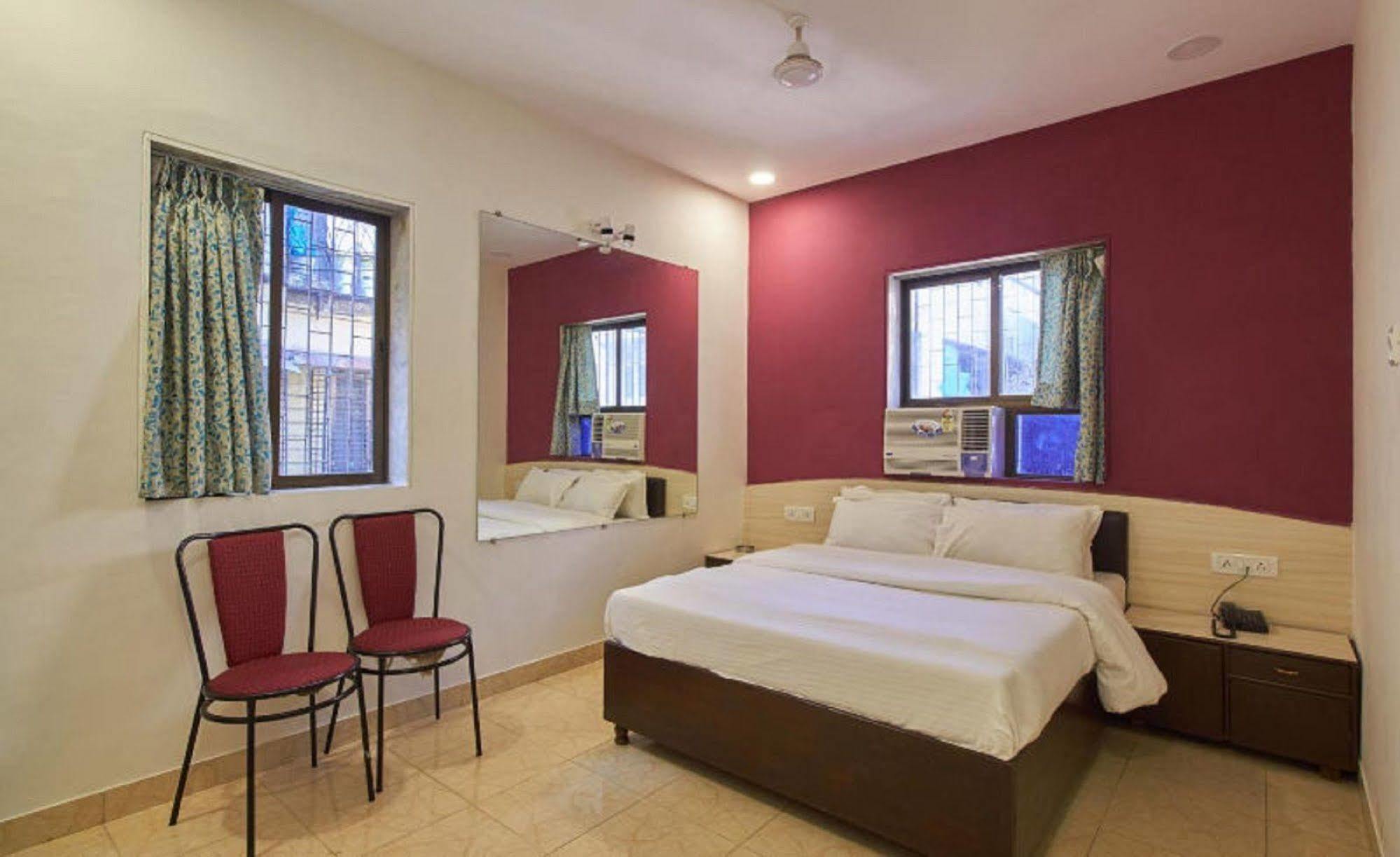 Red Palm Residency Hotell Mumbai Exteriör bild