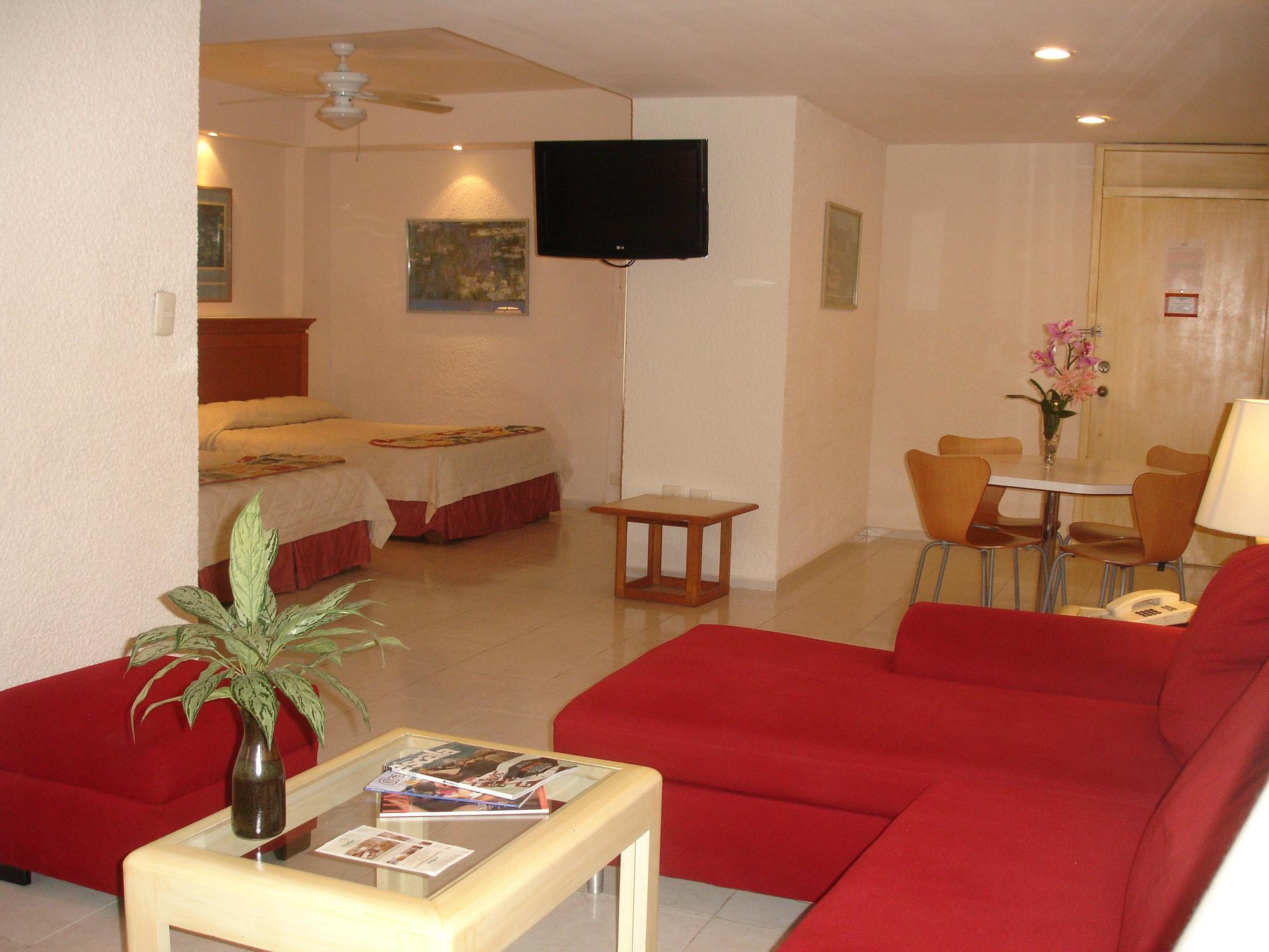 Hotel Y Suites Nader Cancún Exteriör bild