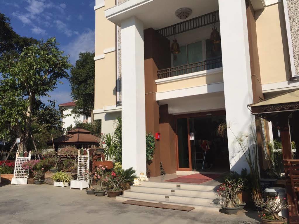 Herry Residence Chiang Mai Exteriör bild