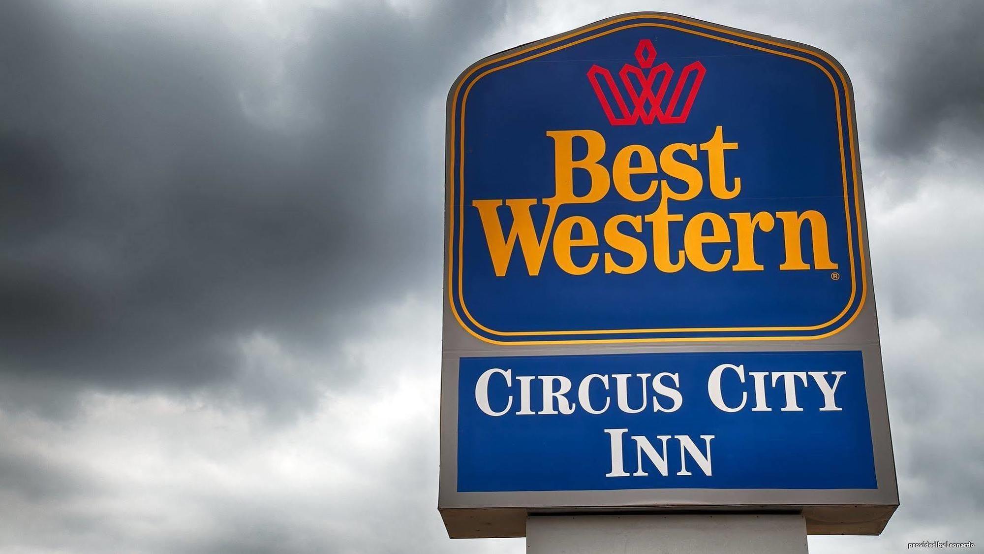 Best Western Circus City Inn Peru Exteriör bild