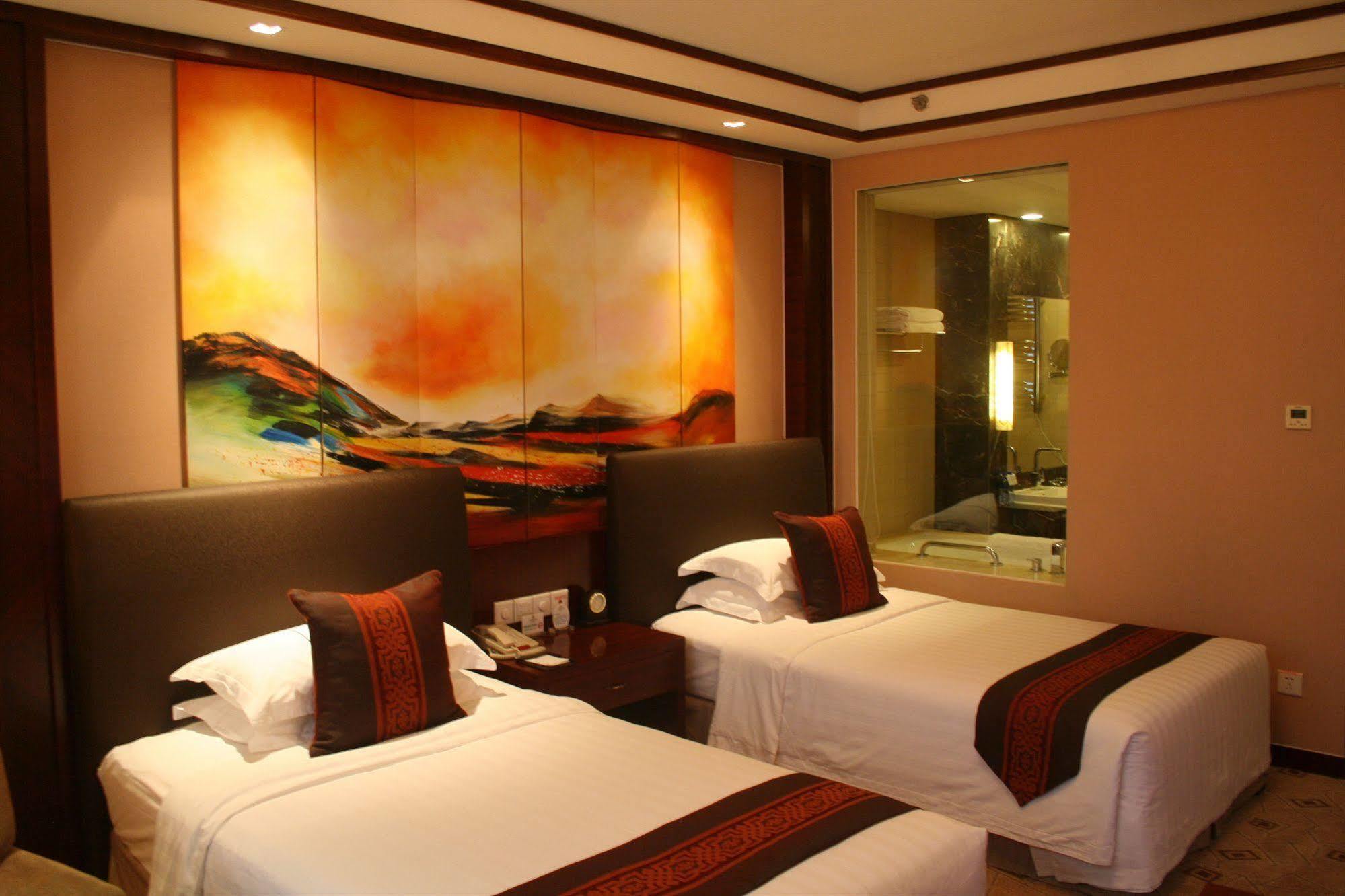 Taicang Zhonggu International Hotel Exteriör bild