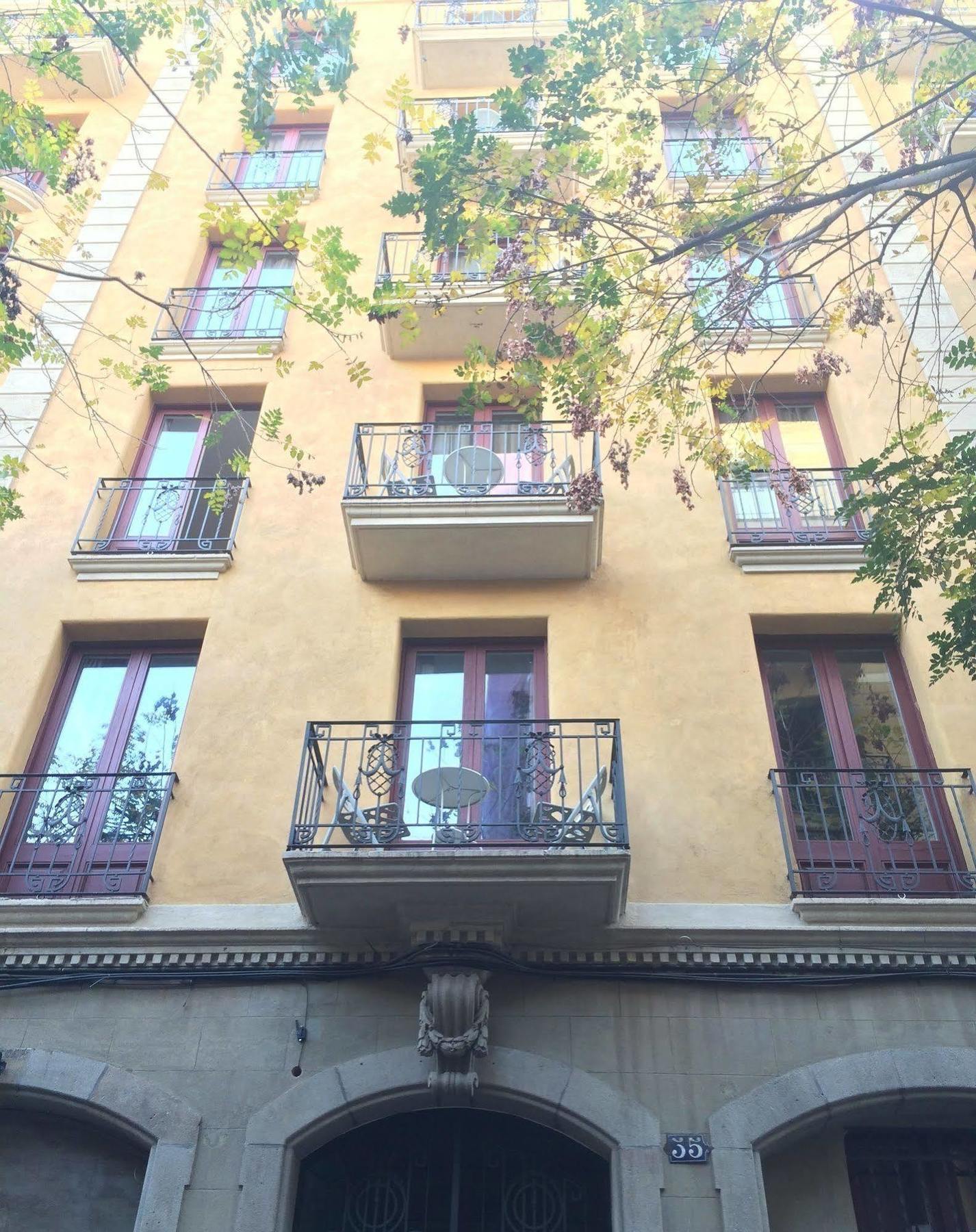 Barcelona Apartment Mila Exteriör bild