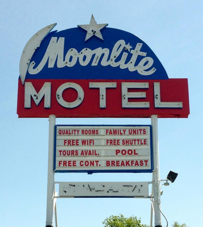 Moonlite Motel Niagarafallen Exteriör bild