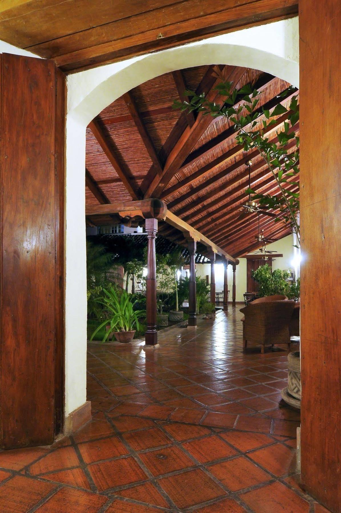 Hotel Patio Del Malinche Granada Exteriör bild