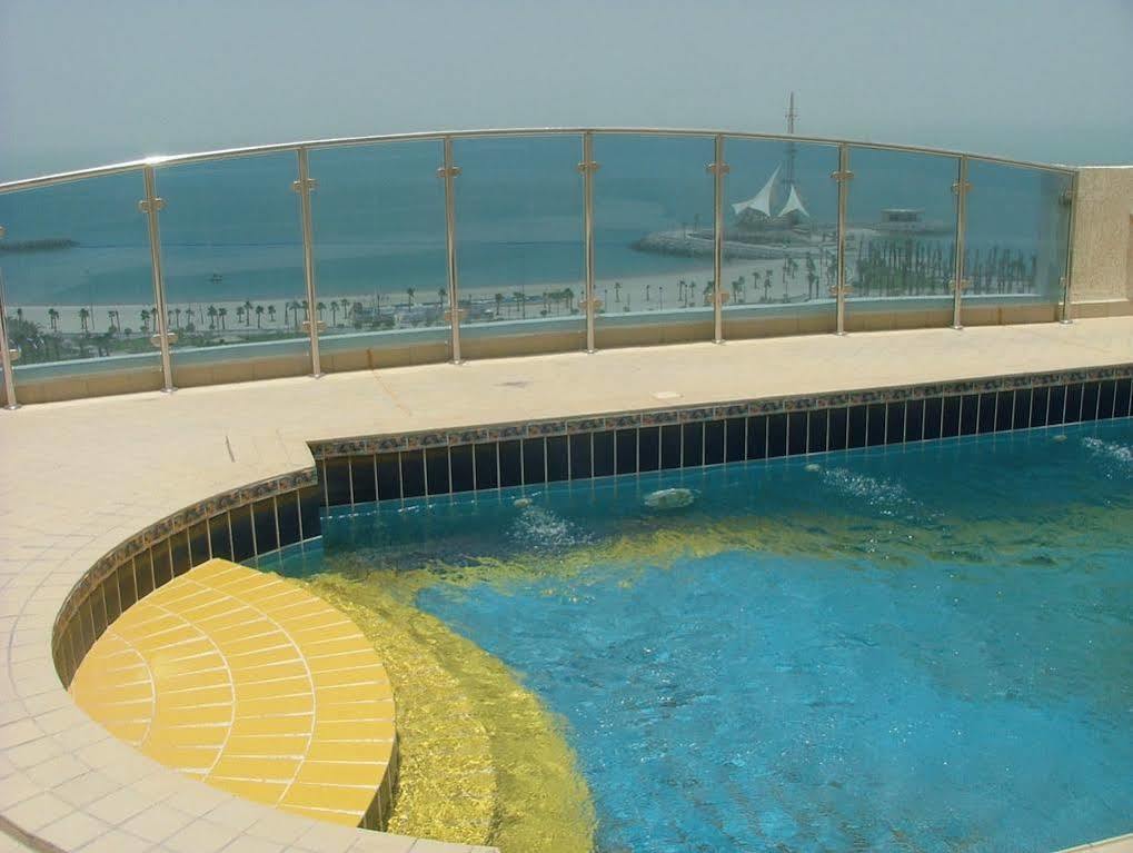 Le Royal Corniche Hotell Kuwait City Exteriör bild