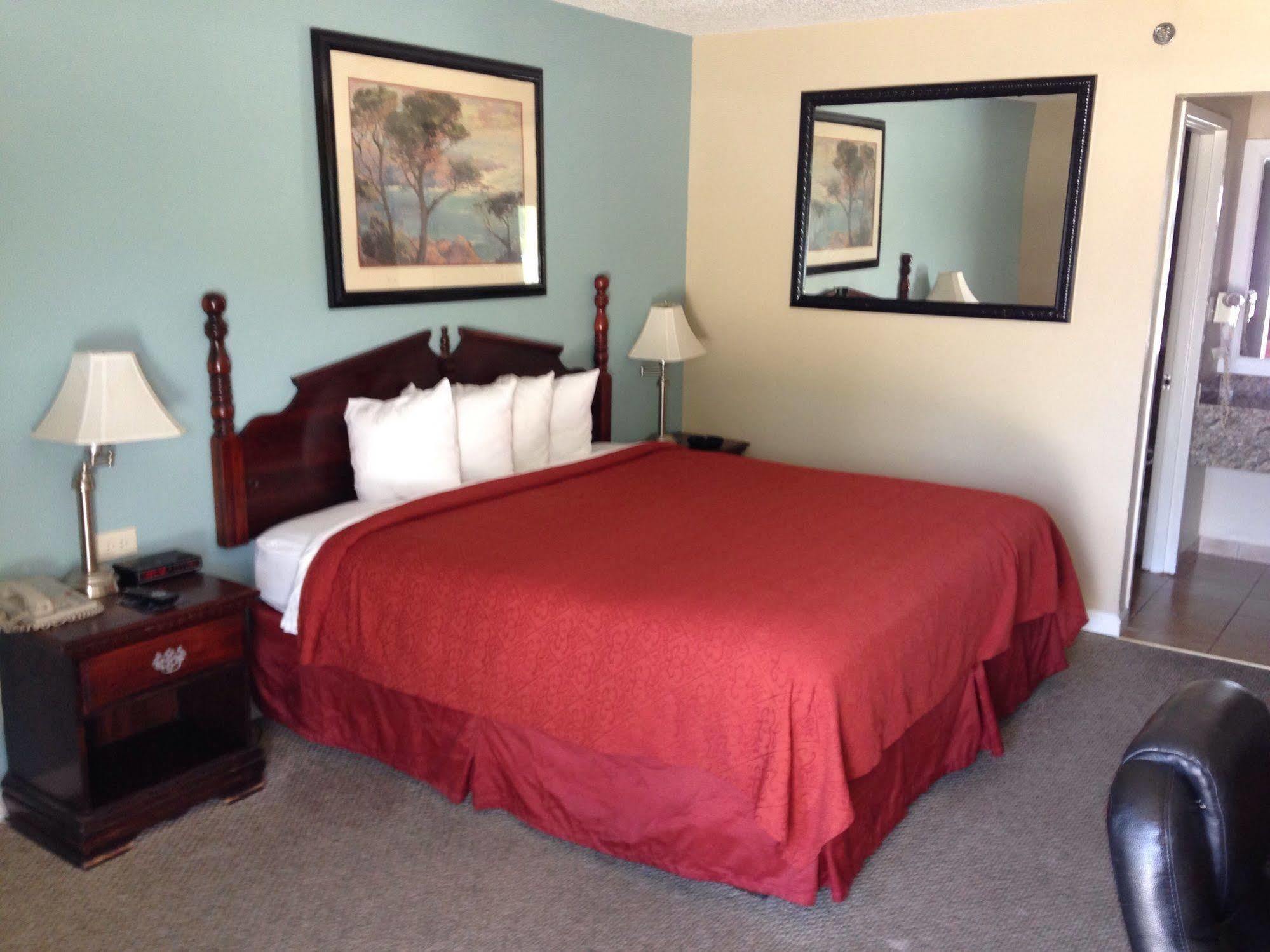 Econo Lodge Inn & Suites Ocean Springs - Biloxi Exteriör bild