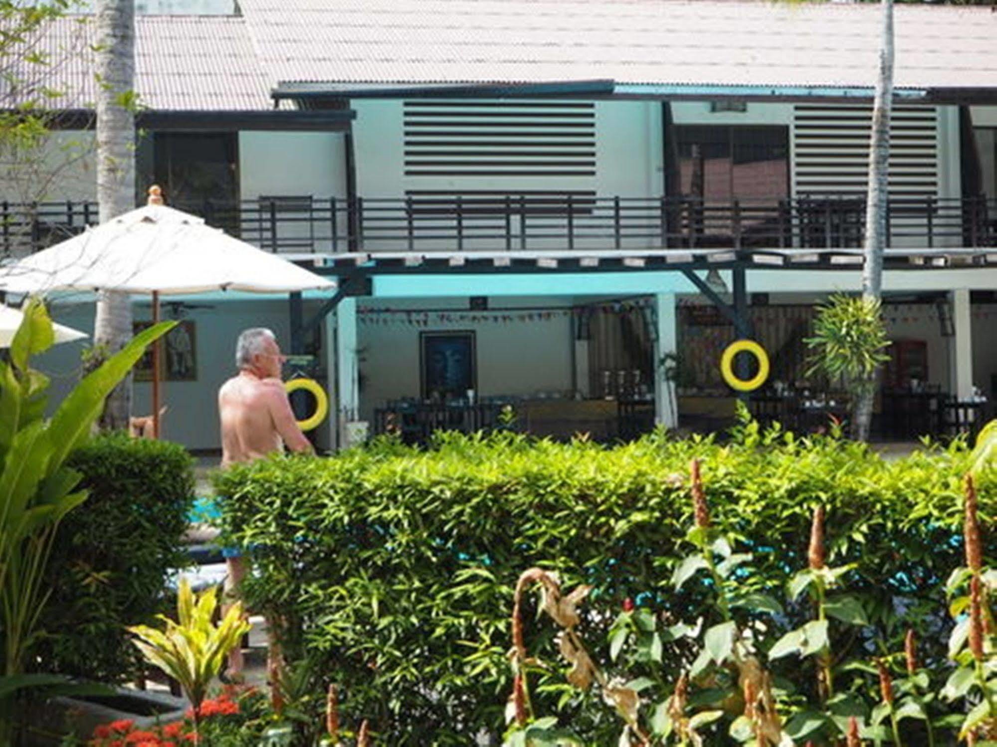 Bamboo Beach Hotel & Spa Patong Exteriör bild