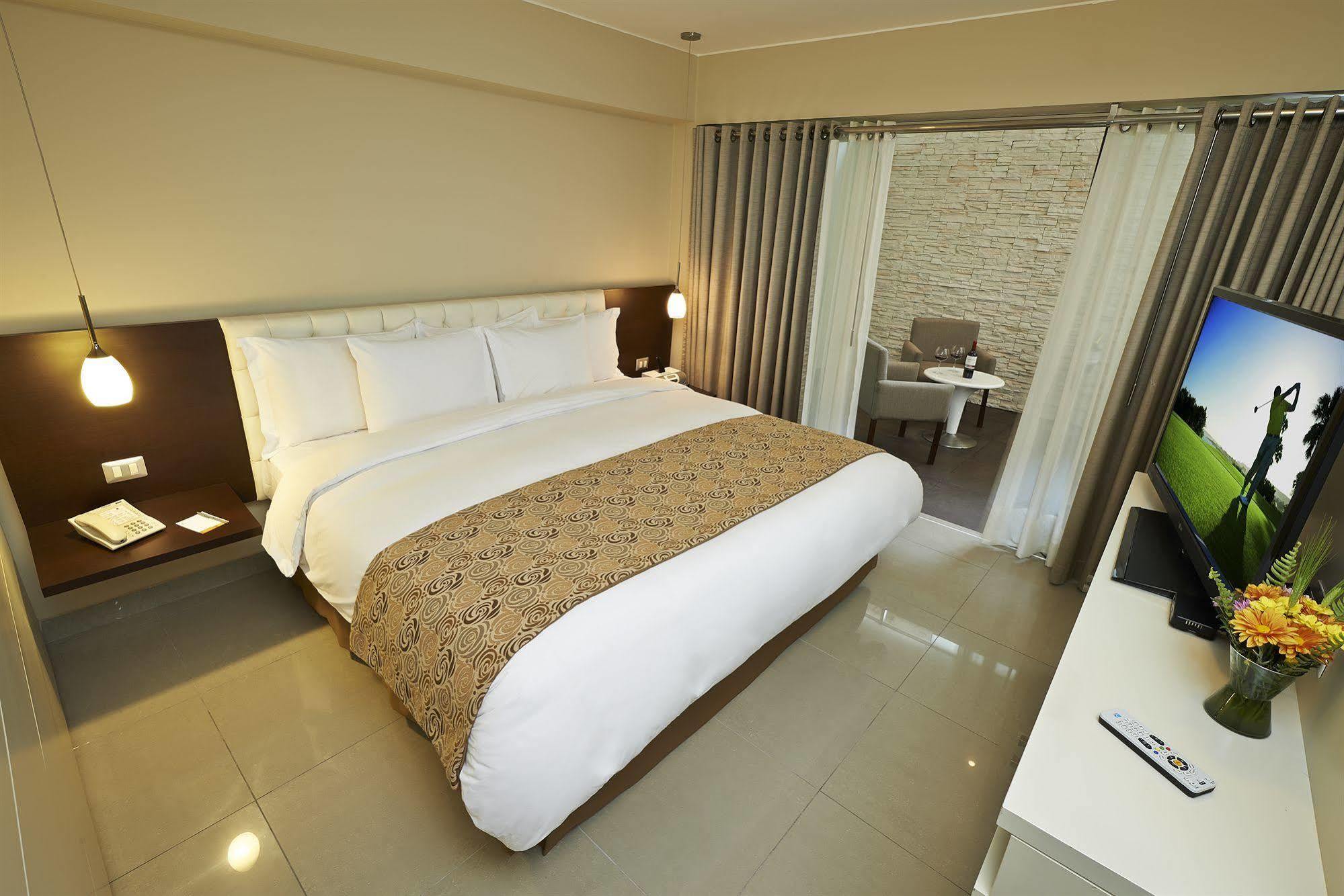 Sol De Oro Hotel & Suites Lima Exteriör bild