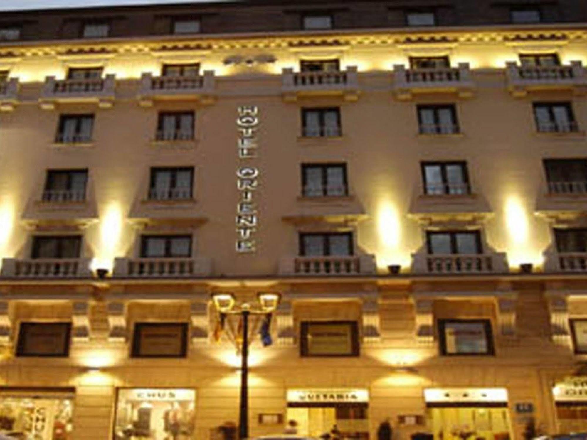 Hotel Oriente Zaragoza Exteriör bild