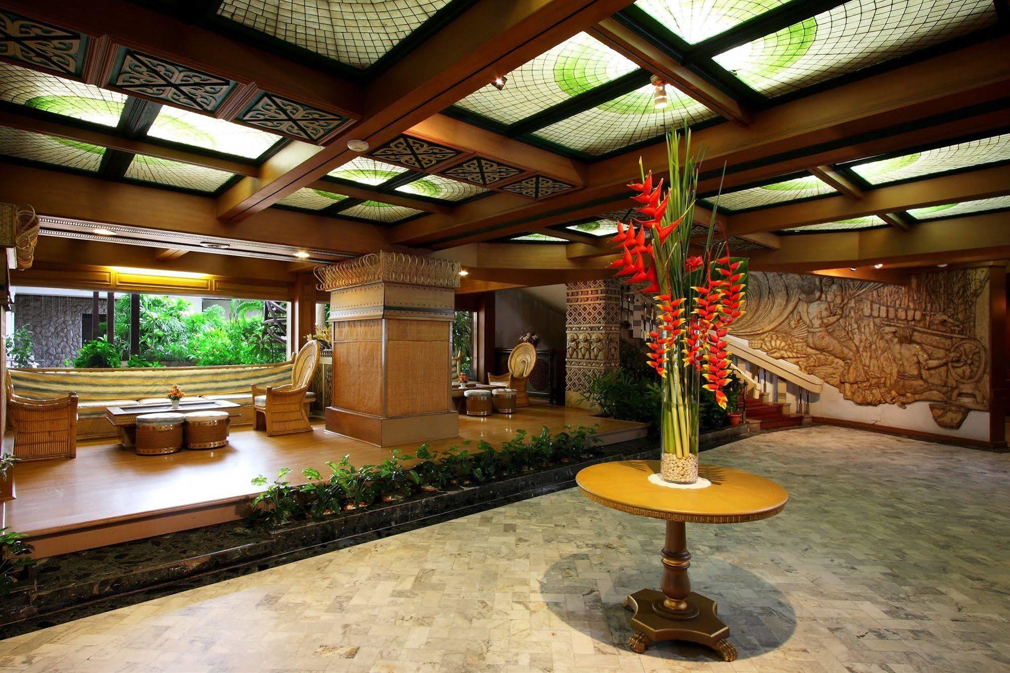 Pearl Hotel - Sha Plus Phuket Exteriör bild