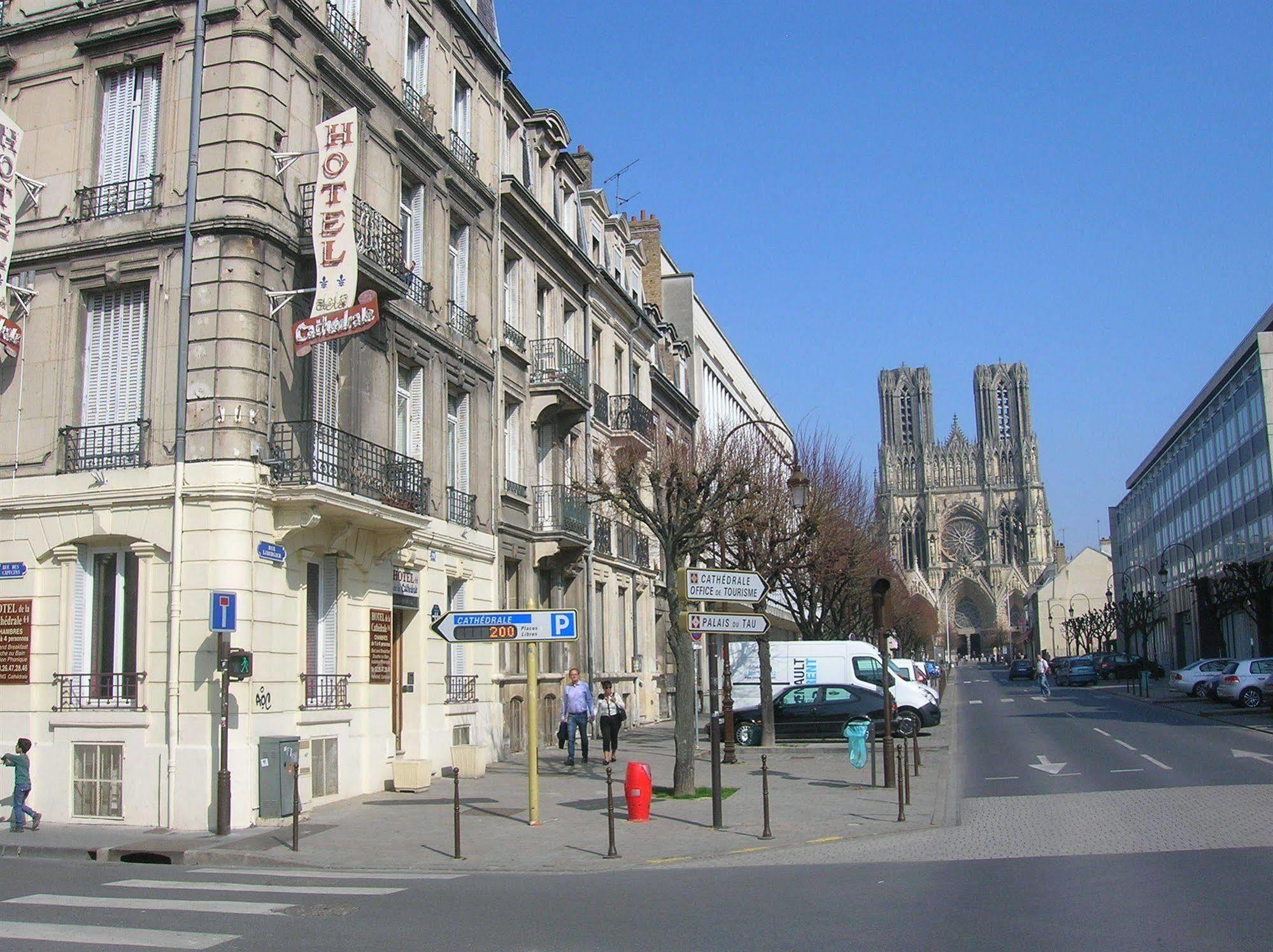 Hotel De La Cathedrale Reims Exteriör bild