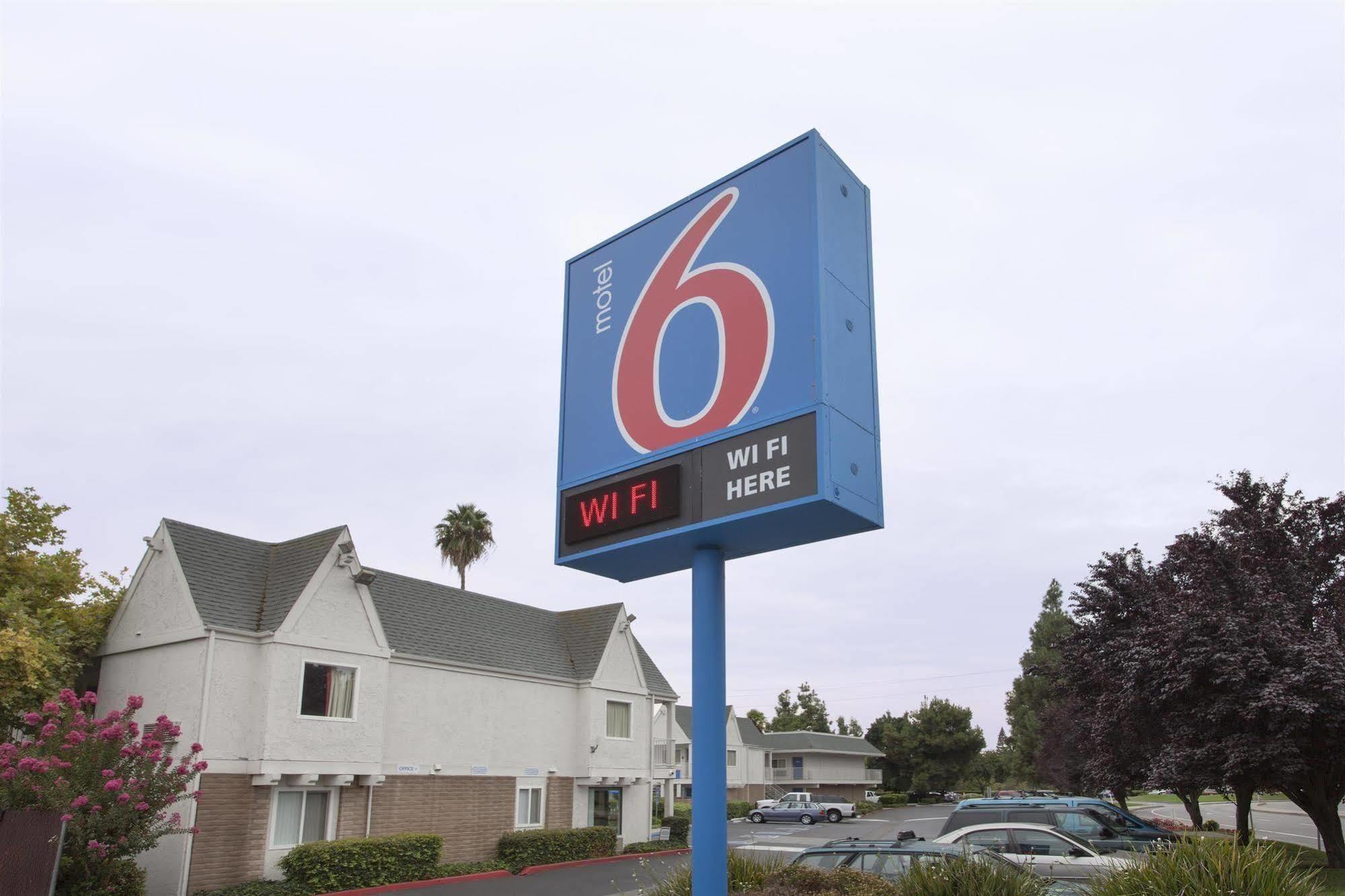 Motel 6-Sacramento, Ca - Central Exteriör bild