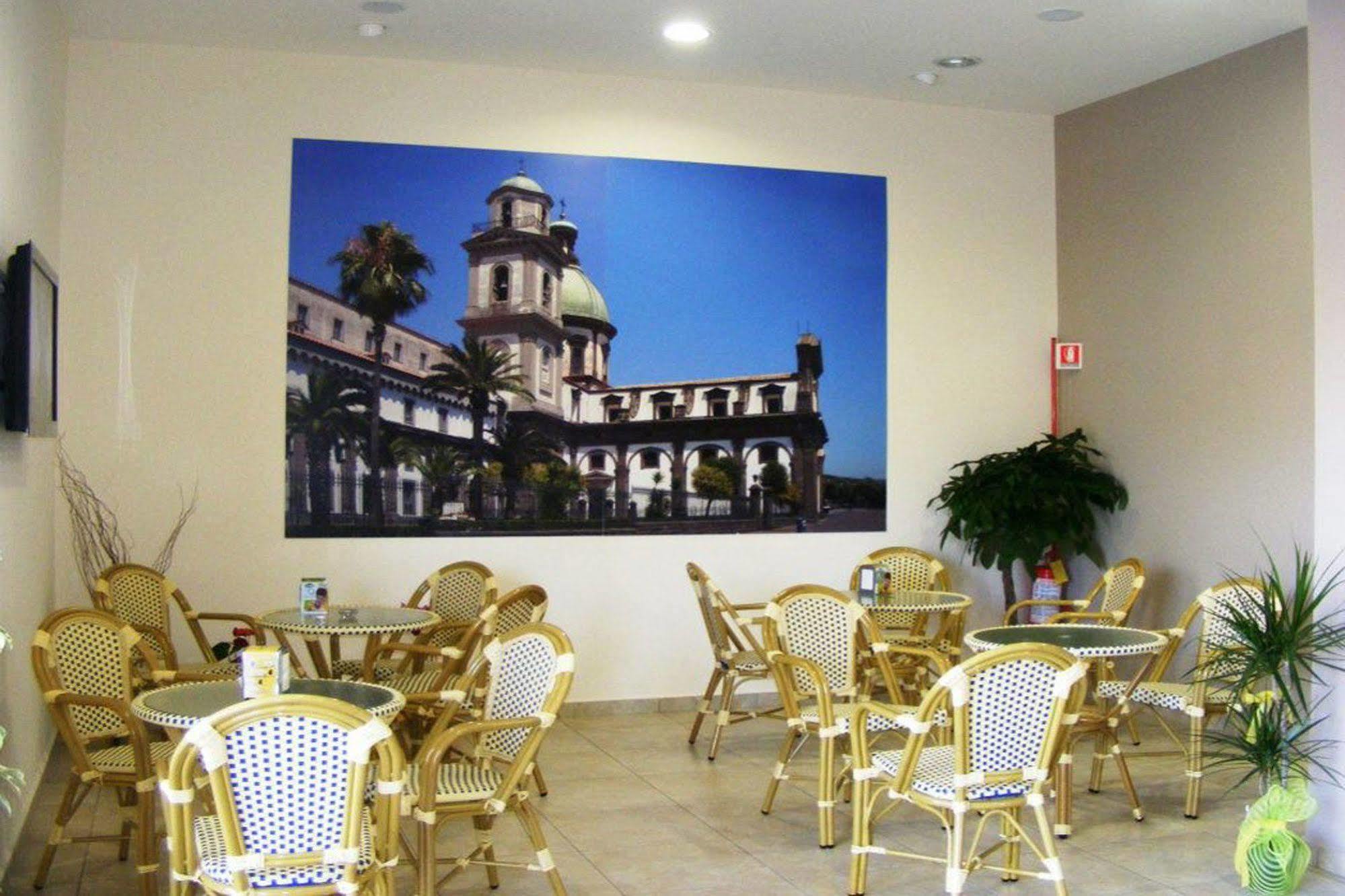 Hotel La Casa Del Pellegrino SantʼAnastasia Exteriör bild