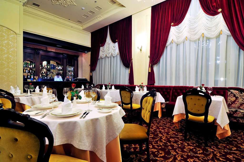 Nobilis Hotel Lviv Restaurang bild