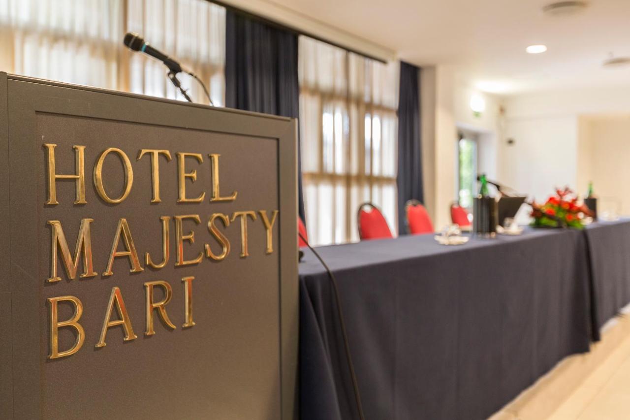 Hotel Majesty Bari Exteriör bild