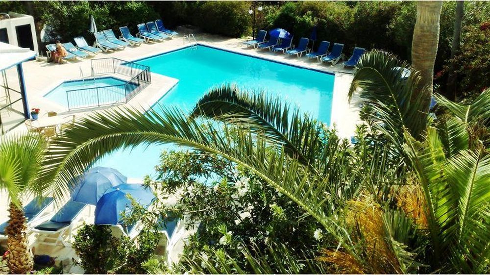 Hilltop Gardens Hotel Apartments Paphos Exteriör bild