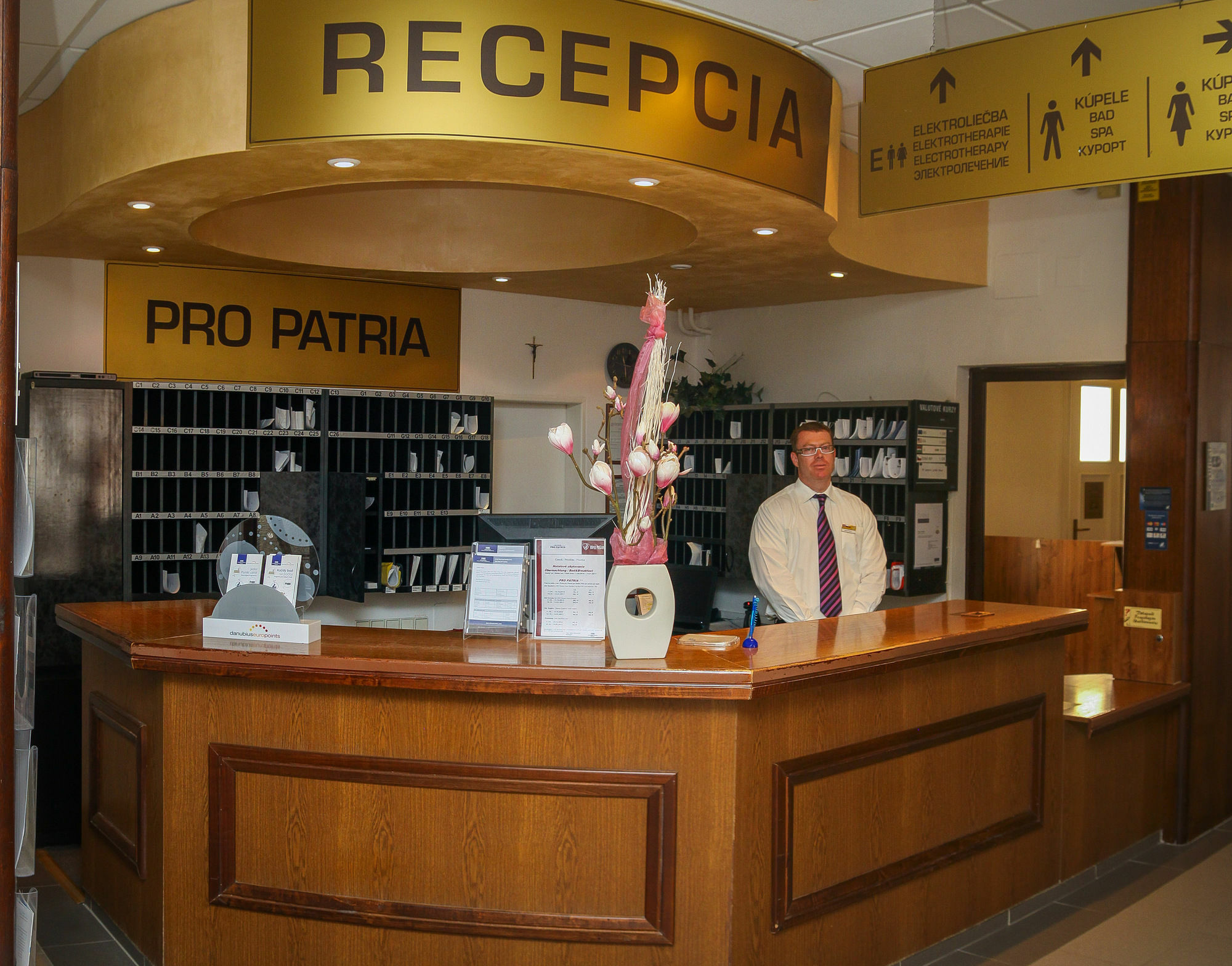 Ensana Pro Patria Hotell Piest'any Exteriör bild