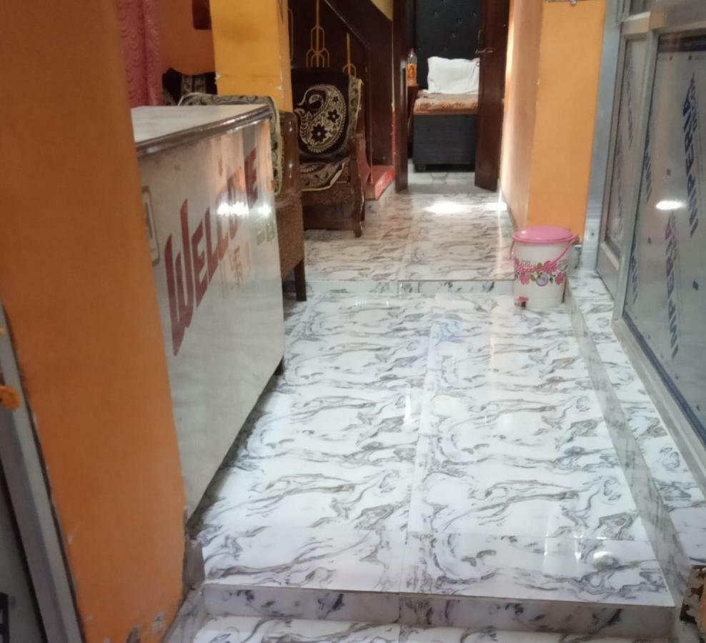 Maa Vaishno Guest House Varanasi Exteriör bild