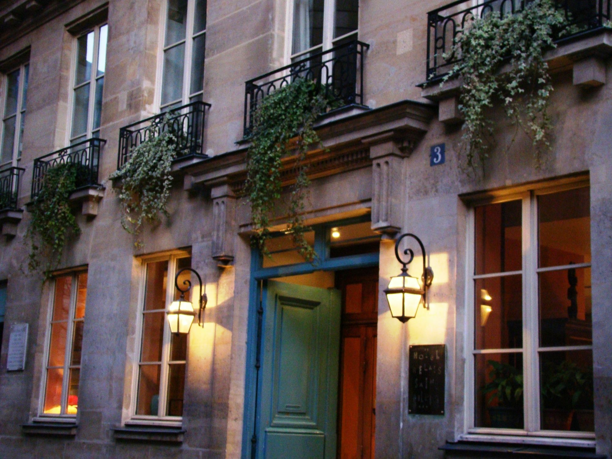 Le Relais Saint Sulpice Hotell Paris Exteriör bild