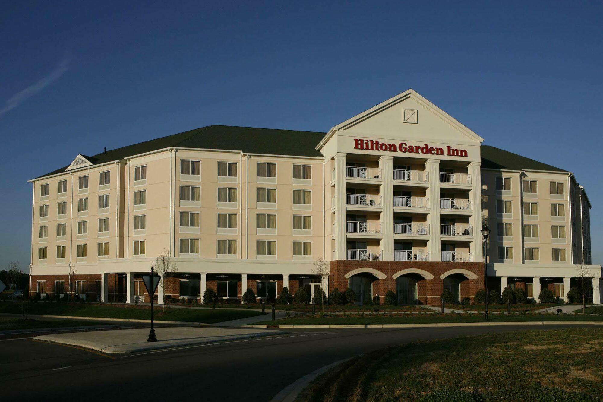 Hilton Garden Inn Roanoke Rapids Exteriör bild