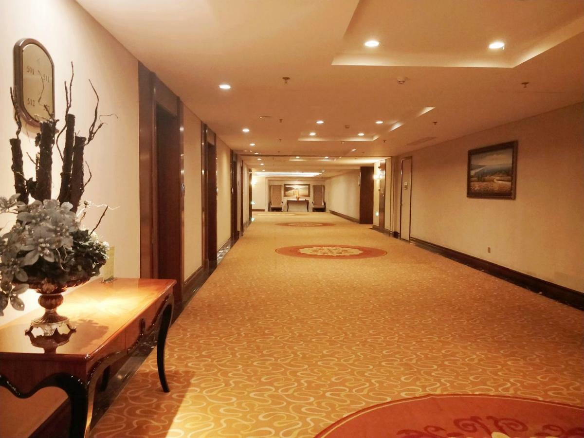 Conch International Hotel Wuhu Exteriör bild