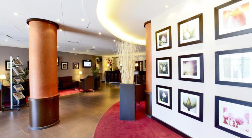 Kyriad Prestige Roissy Hotel Exteriör bild