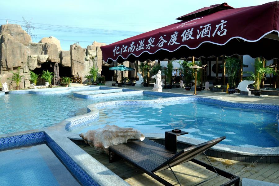 Yijiangnan Hot Spring Valley Vacation Hotel Yingkou Exteriör bild