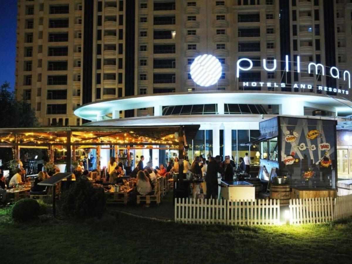 Pullman Baku Hotell Exteriör bild