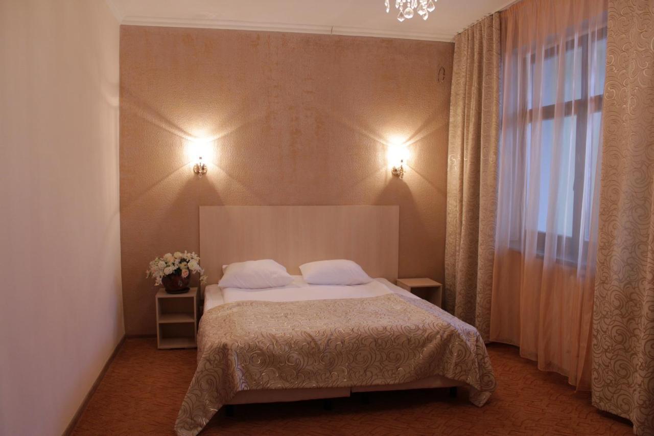 Versal Hotel Voronezj Exteriör bild