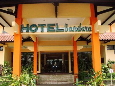 Bandara Hotell Surabaya Exteriör bild