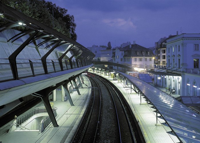 Zürich Stadelhofen Stadelhofen Station / Zurich (Gallery) - Santiago Calatrava ... photo