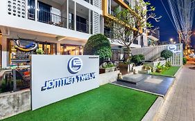 The Jomtien Twelve Hotell Exterior photo