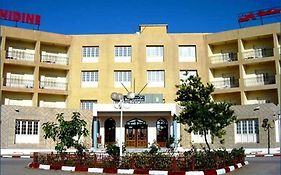 El Mouahidine Hotell Oran Exterior photo