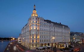 Hotel Baltschug Kempinski Moskva Exterior photo