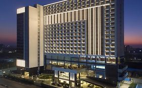 Taj Skyline Ahmedabad Hotell Exterior photo