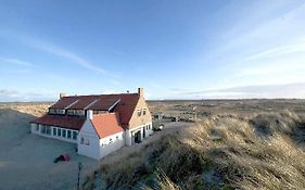 Strandhotel Terschelling B&B Formerum Exterior photo