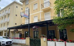 Asso Hotel Rimini Exterior photo