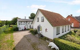 Korinth Bed & Breakfast Bed and Breakfast Fåborg Exterior photo