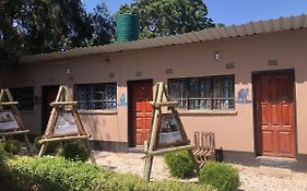 Lusaka Backpackers Vandrarhem Exterior photo