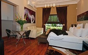 Saffron Guest House Johannesburg Room photo